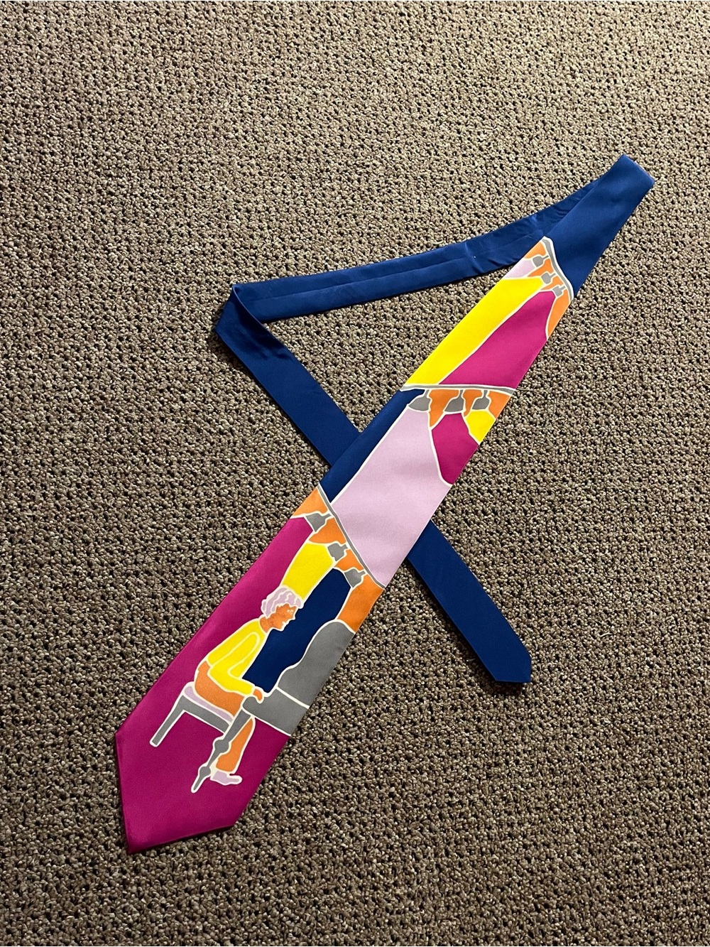 Vicky Davis  Graphic Silk  Tie